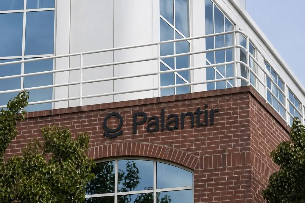 Palantir Stock Faces a May 4 Earnings Test as Wall Street Sees Upside but Political Heat Builds