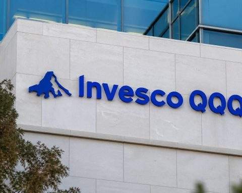 QQQ Rises Today as Big Tech Earnings Put the Nasdaq 100 Rally on the Line