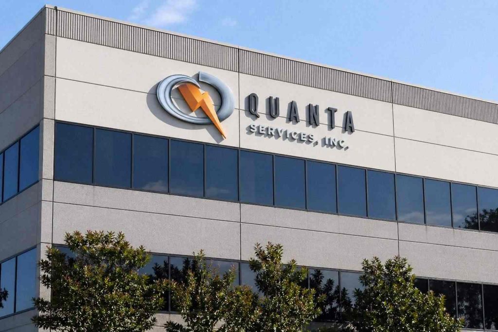 Quanta Services Stock Surges After Earnings Beat: The $48.5 Billion Backlog Driving the Move