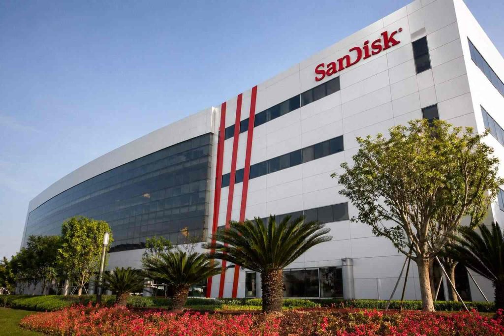 Sandisk Stock Hits Record As AI Memory Bets Put Earnings In Crosshairs