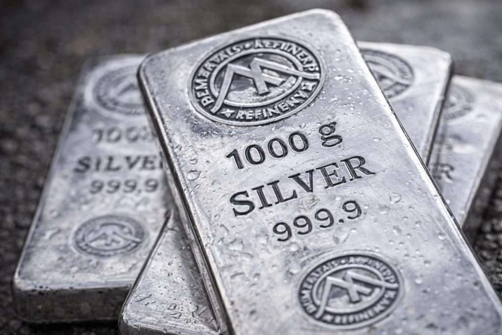 Silver Price Today Jumps Toward $76 as Dollar Slides and Iran Ceasefire Wobbles
