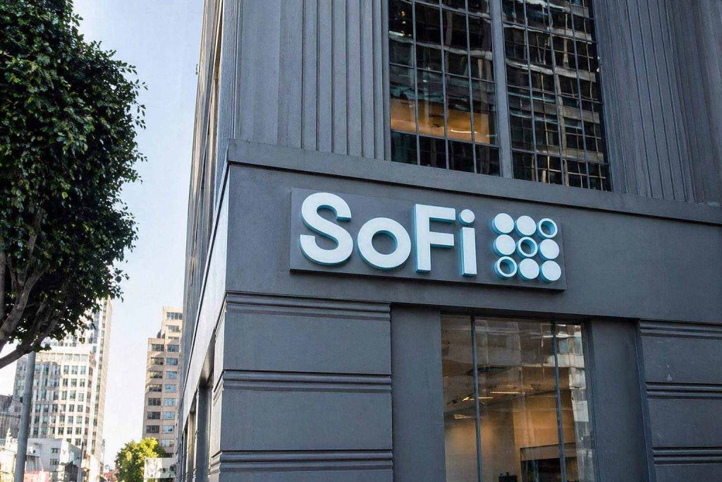 SoFi Technologies Stock Faces a Big Q1 Earnings Test as Loan Growth Comes Into Focus