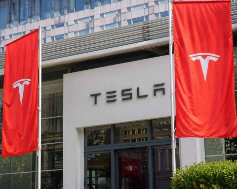 Tesla Earnings Surprise: $1.4 Billion Cash Flow Steals Focus From Revenue Miss