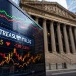 US Bond Market’s Fed Week Starts With Yields Rising as Oil Shock Lingers