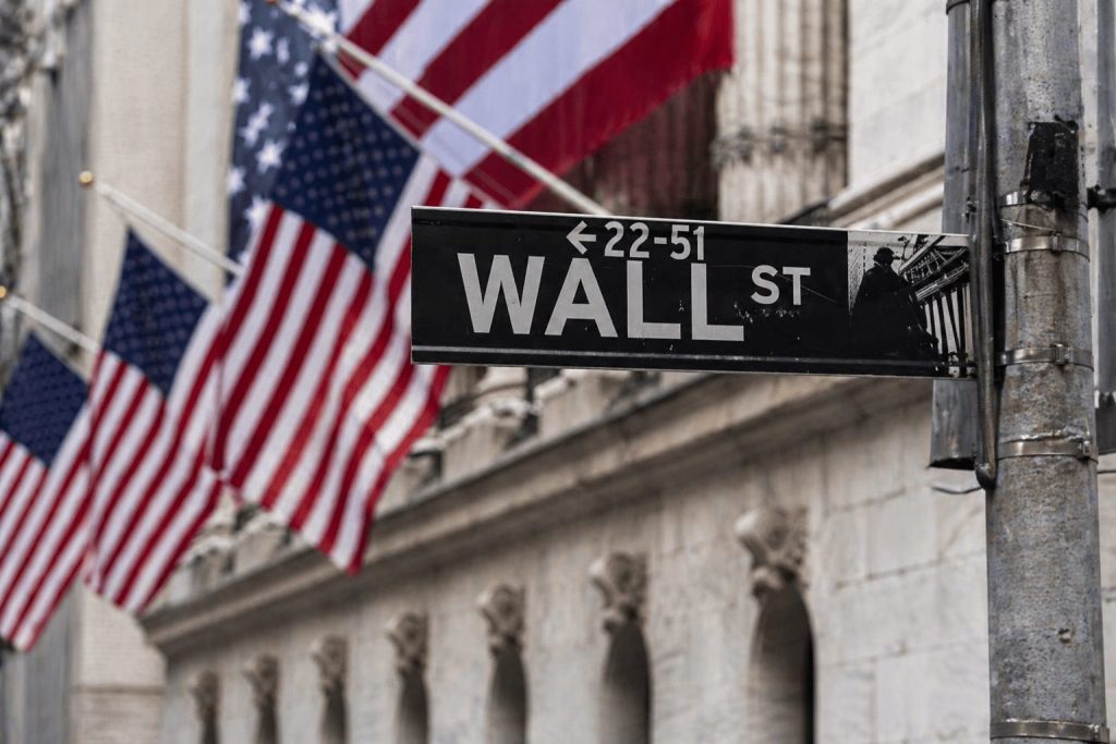 US Stock Market Today After Hours: Nasdaq Hit by AI Worries as Visa, Starbucks and Chip Stocks Jump