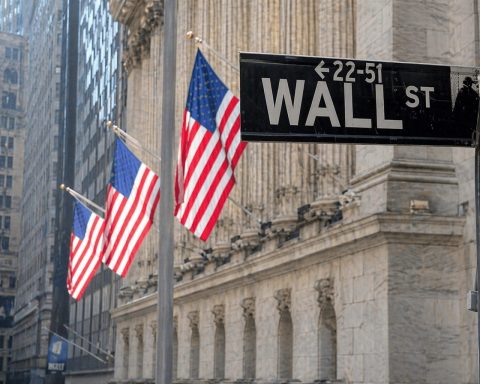 US Stock Market Today: S&P 500, Nasdaq Slip From Records as Oil Spike Tests Wall Street Rally