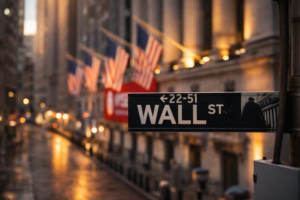 US Stock Market Week Ahead: Record S&P 500 Rally Faces Iran Risk, Tesla Earnings and Fed Hearing