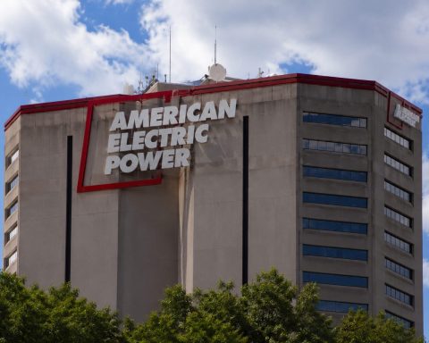 AEP Stock Moves as 13F Filings Add More Questions