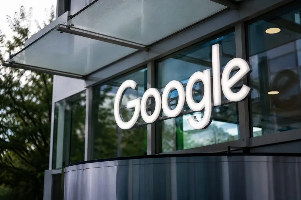 Alphabet Stock Faces $4.8 Trillion Pressure After Ackman Exit, AI Bonds, Google I/O