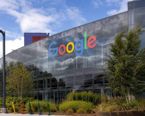 Alphabet’s $60 Billion AI Debt Sprint Puts Google Stock Back in Focus