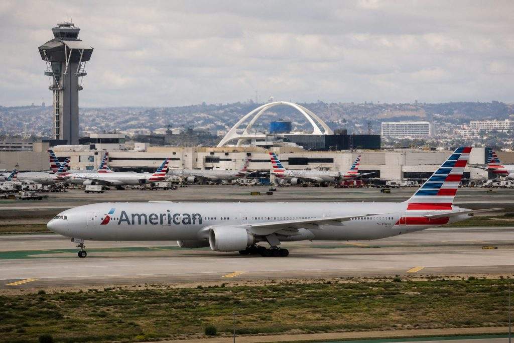 Smoke scare reported on American Airlines Flight 5318 at Kansas City tarmac