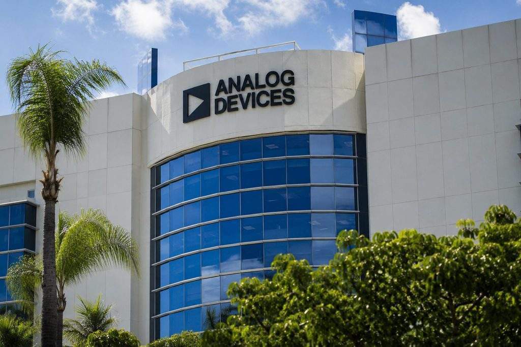 Analog Devices Stock Hits 52-Week High Ahead of May 20 Earnings Test