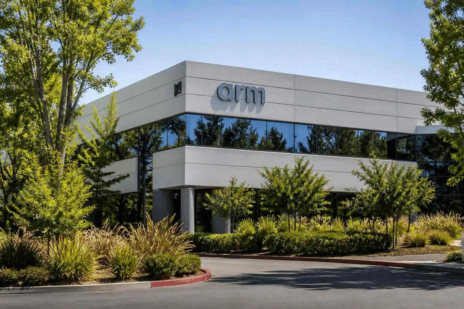 Arm Stock Surges Before Earnings as AI Server CPU Bet Faces Wall Street Test
