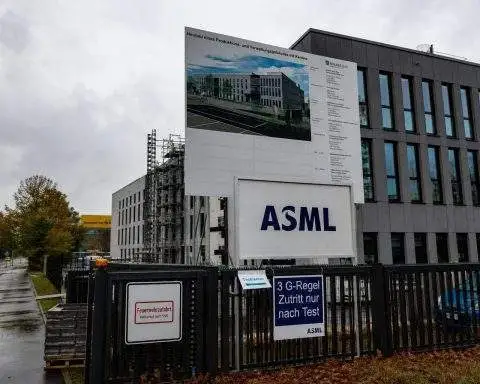 ASML Stock Slips After AI Surge as China Risk Tests 2026 Forecast