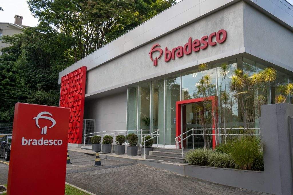 Banco Bradesco Stock Falls as AI Push Meets Credit-Cost Test in Brazil