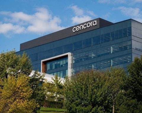 Cencora Stock Tumbles as Revenue Warning Overshadows Higher Profit Forecast