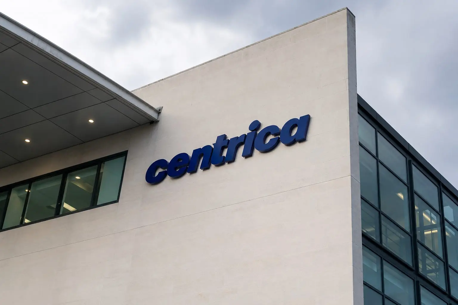 Centrica Shares Sink as British Gas Owner’s Retail Warning Overshadows £370 Million Severn Deal