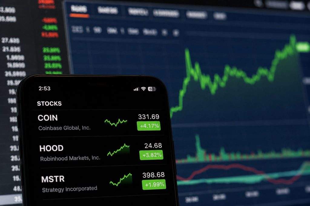 Coinbase, Robinhood and Strategy Stocks Jump: The Crypto Bill Traders Are Chasing Now