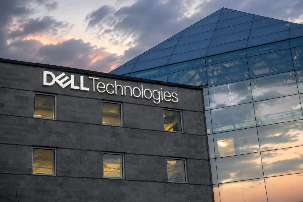 Dell Stock Surges 13% After Trump Praise — Why AI Servers Are the Bigger Story
