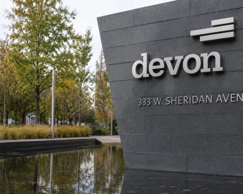 Devon Energy Shares Climb After $8 Billion Buyback