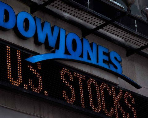 Dow Jones Live: Dow Slides as Yield Shock Hits Wall Street’s AI Rally