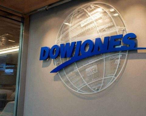 Dow Jones Live Update: 50,000 Is Back in Play as Cisco Surge Lifts Wall Street