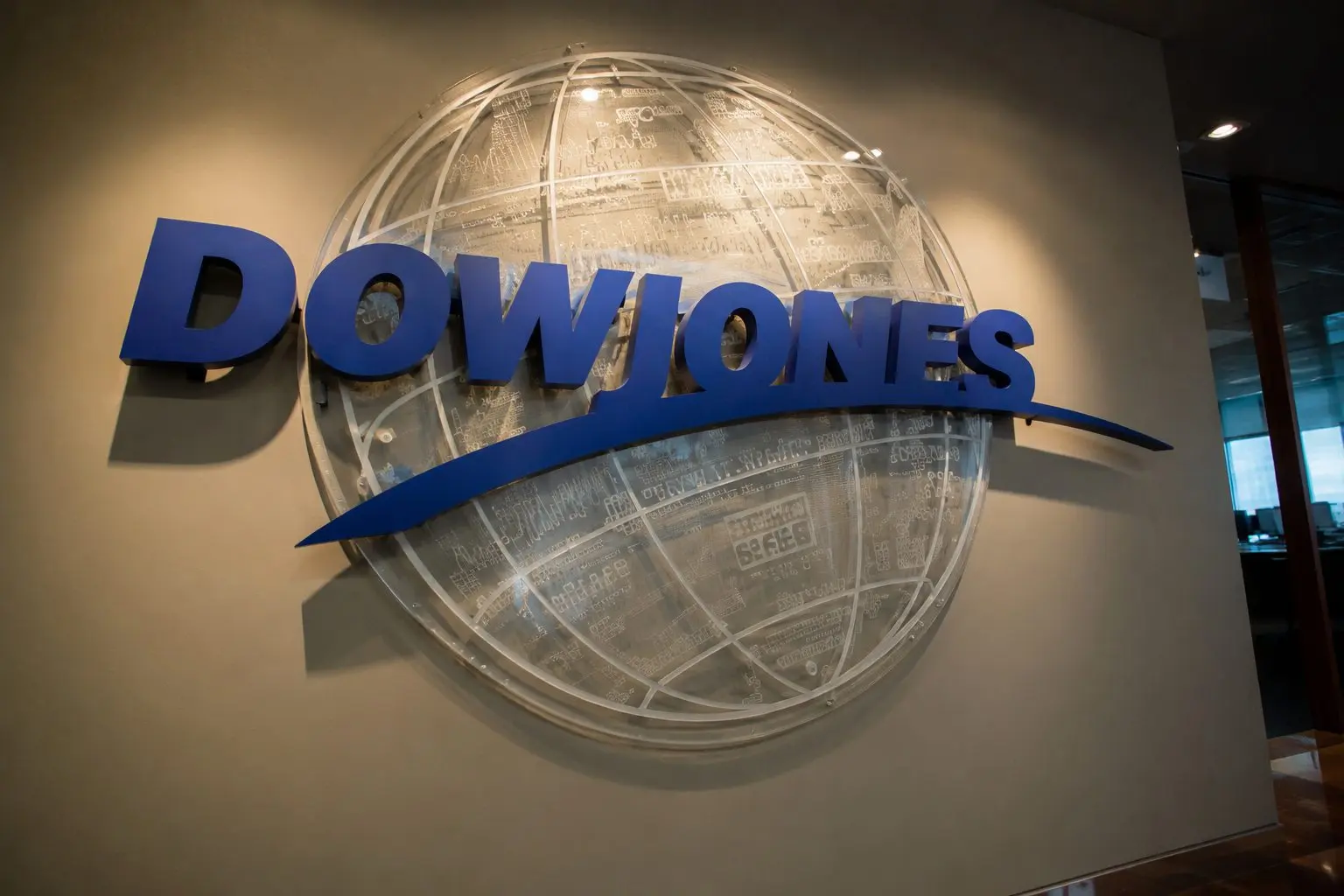 Dow closes outperformed by S&P 500, Nasdaq after bell