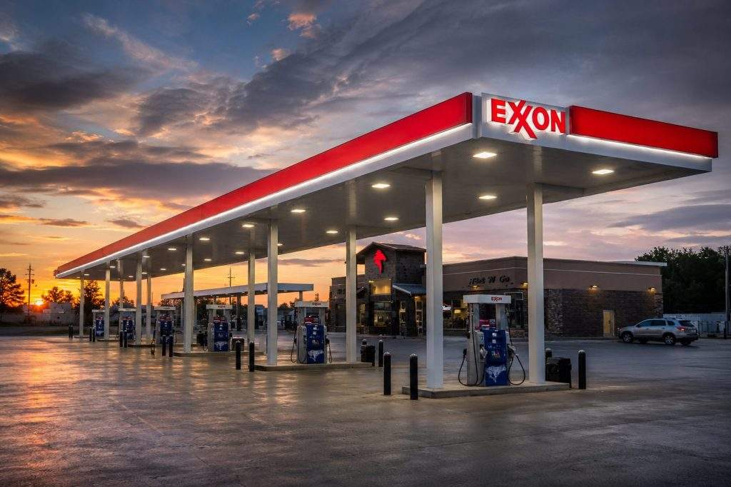 Energy Stocks Today: Exxon Stands Out as Oil Above $100 Runs Into Fed Fears