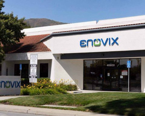 Enovix Stock Drops After Q1 Beat as Smartphone Battery Tests Stay Unfinished