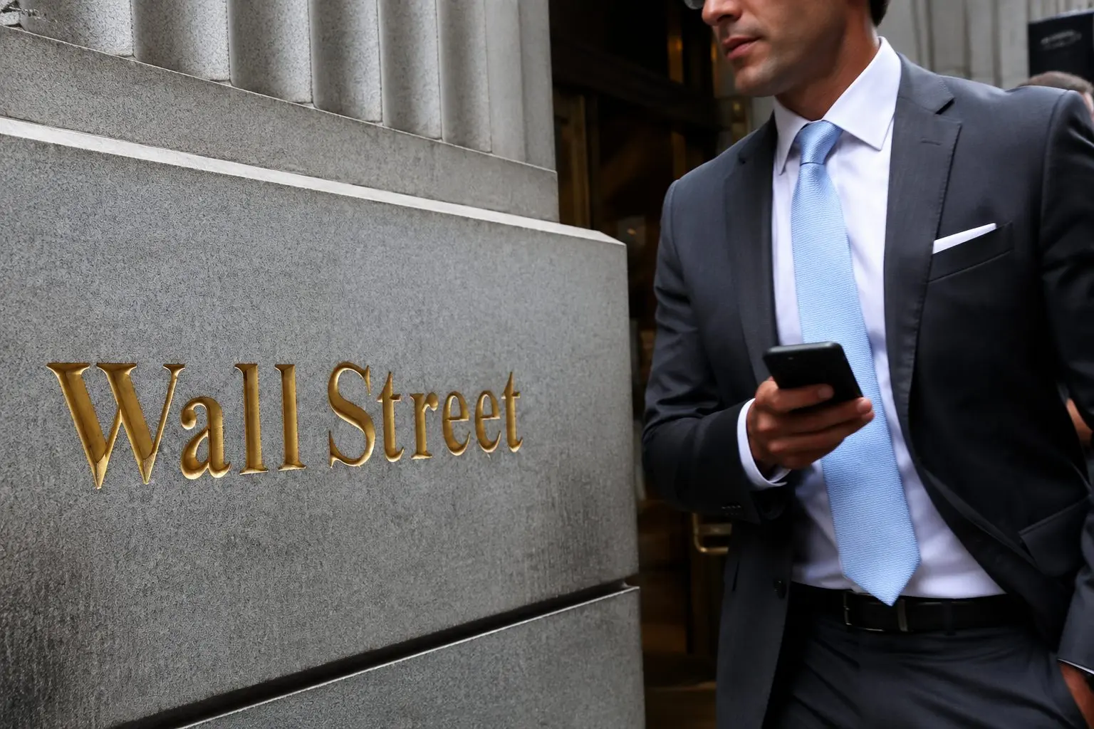 Wall Street Gets Another Jolt From Bond Market; Traders Eye Next Moves