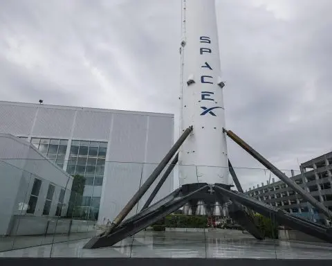 SpaceX IPO Could Hand Musk Ally a $100 Billion Payday—and Put Valor Under the Microscope