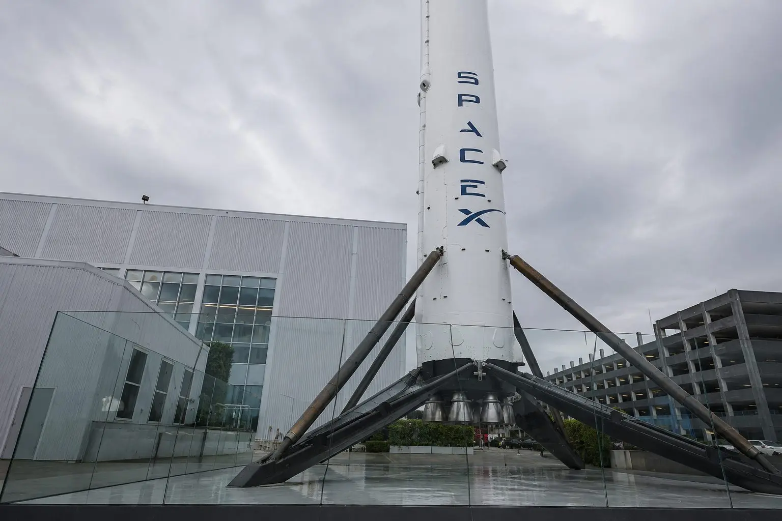 Possible SpaceX IPO May Mean Big Windfall for Musk Associate, Raises Questions for Valor