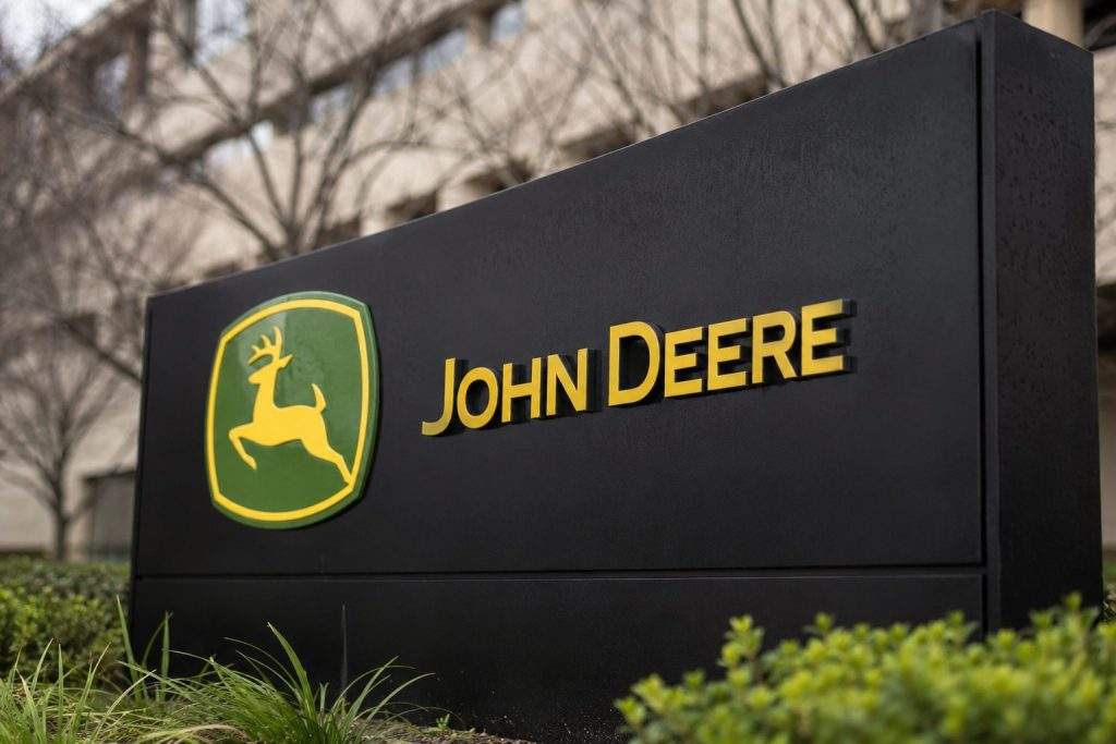AI Stocks Rally, Deere Misses Out