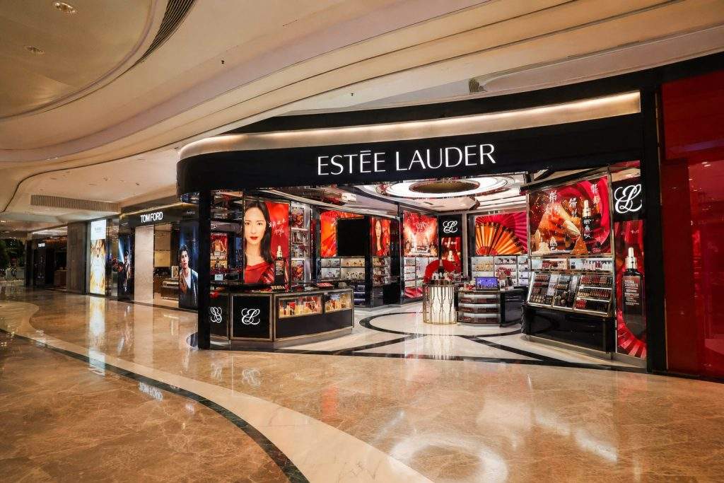 Estée Lauder Shares Gain as Rumored Deal Fails to Materialize