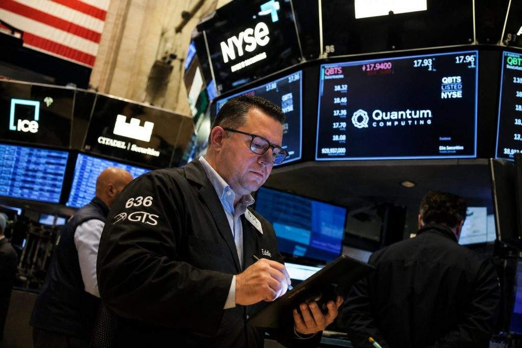 Quantum Stocks Rally on $2 Billion Washington Move; QBTS, RGTI, INFQ Surge