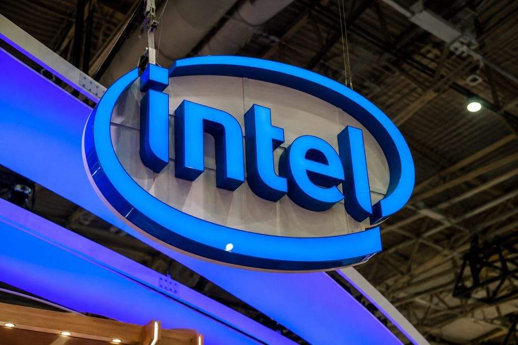Intel Stock Back Near $119 as Traders Position Ahead of Bell