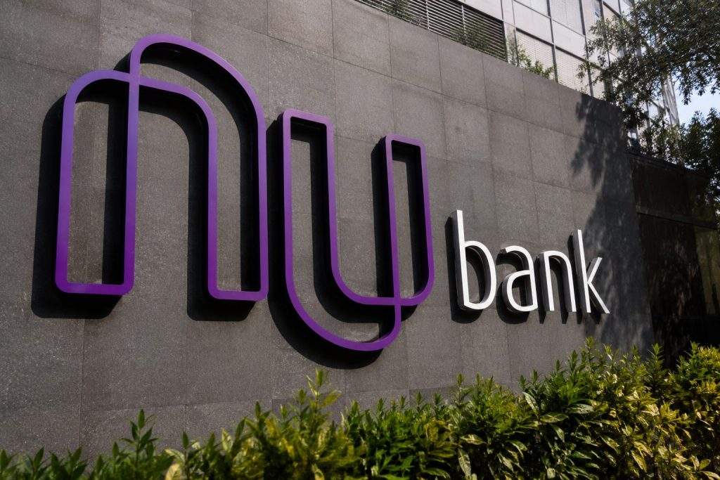 Nu Shares Fall Again as Nubank Credit Trend Gets Attention on Wall Street