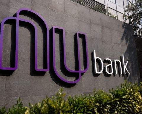 Nu Stock Drops Again: The Nubank Credit Signal Wall Street Is Watching