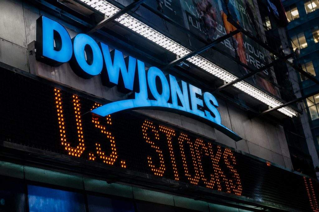 Dow Jones: Fresh Record Close as Wall Street Heads Into Memorial Day