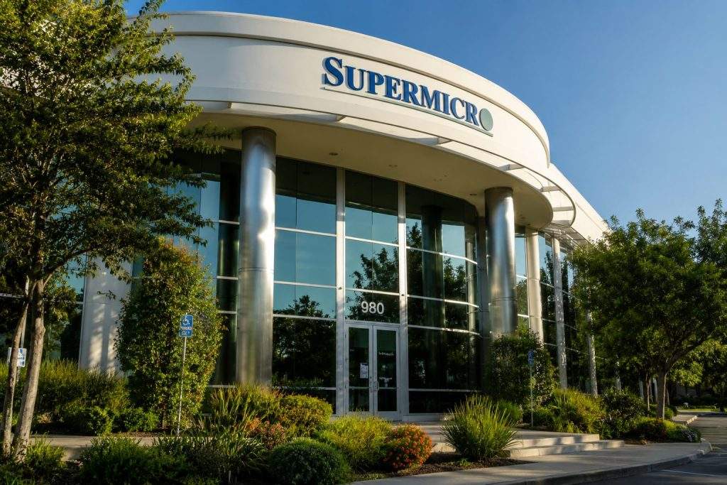 Super Micro shares rise 6% on the day as company faces new China export probe