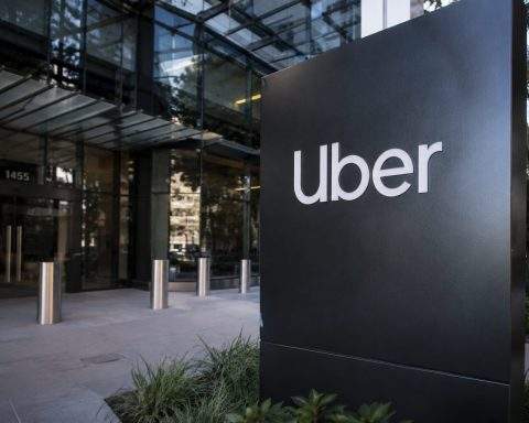Uber Stock’s Long Weekend Problem: A €33 Delivery Hero Bid Lands Before Markets Reopen