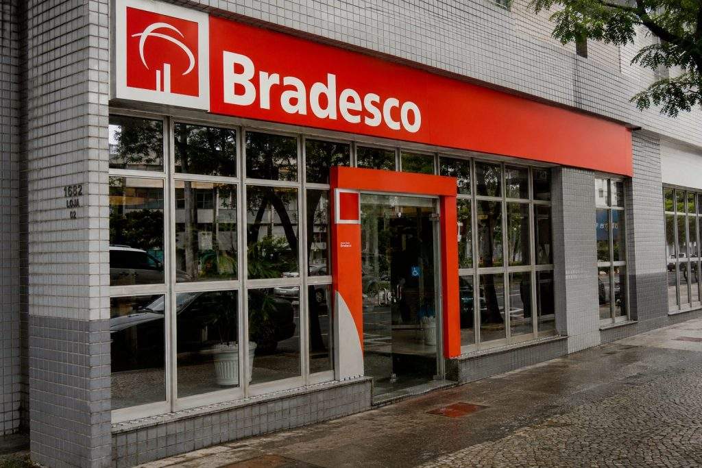 Bradesco Stock Falls Before GDP Week as Brazil Bank Rally Hits a Wall
