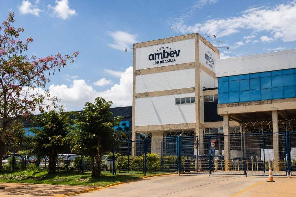 Ambev Stock Faces Early Test as Brazil Markets Reopen Ahead of Wall Street
