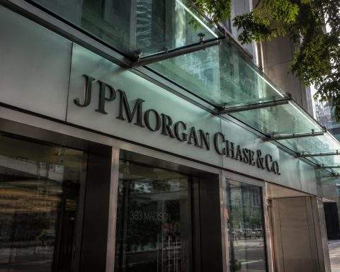 JPMorgan Shares Are Closed Monday, But Tuesday Action Could Follow