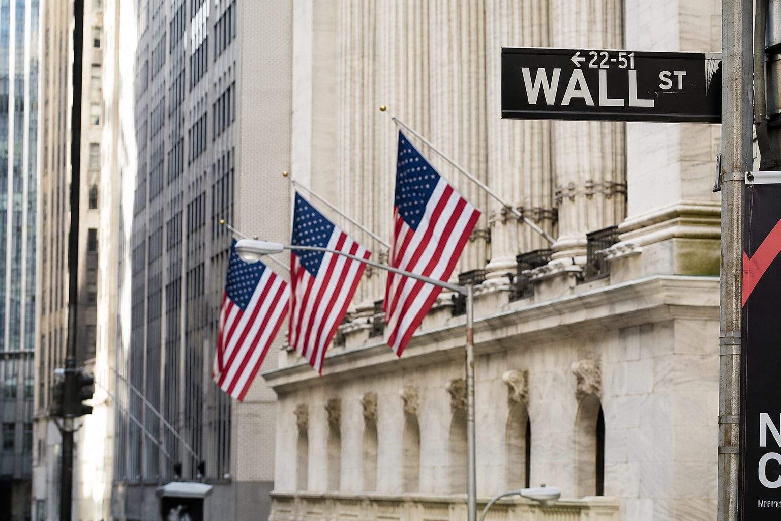 Dow Sets Record; Inflation Data Seen as Key for Wall Street Moves