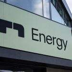 T1 Energy Stock Gains 42%; Traders Eye Tuesday’s Reopen
