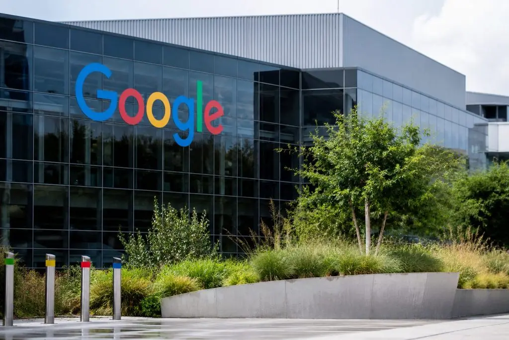 Google Faces $450 Test as AI Rally Meets EU Risk