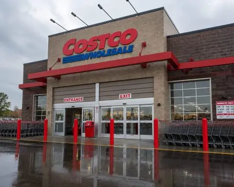Costco Stock Trades Close to Highs as Earnings Loom
