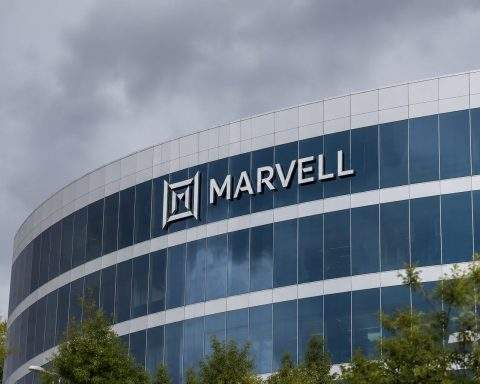 Marvell Rises Ahead of Results as AI Hype Moves Shares