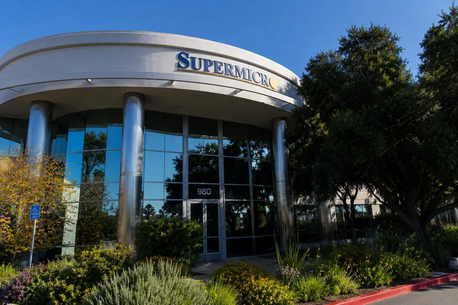 Super Micro Stock Is Back in the AI Trade — But Its Margin Problem Still Bites